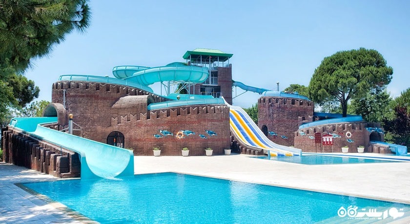 پارک آبی هتل ورلد او واندرز کرملین پلس	